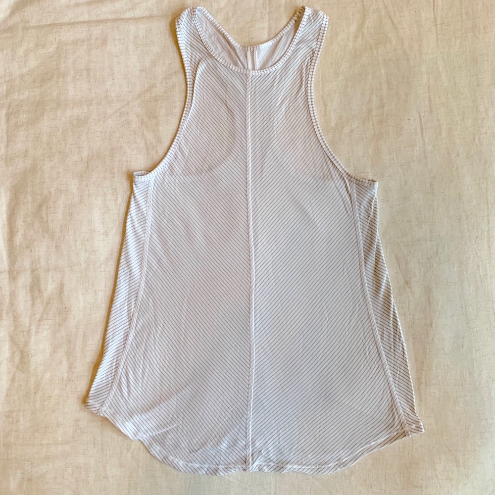 Lululemon SINGLET TANK in Size 4/6